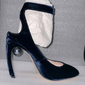 Nicholas Kirkwood dark blue Suede Pump pearl shoes size 5.5 Italy